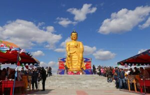 статуя Будды Майтрея
